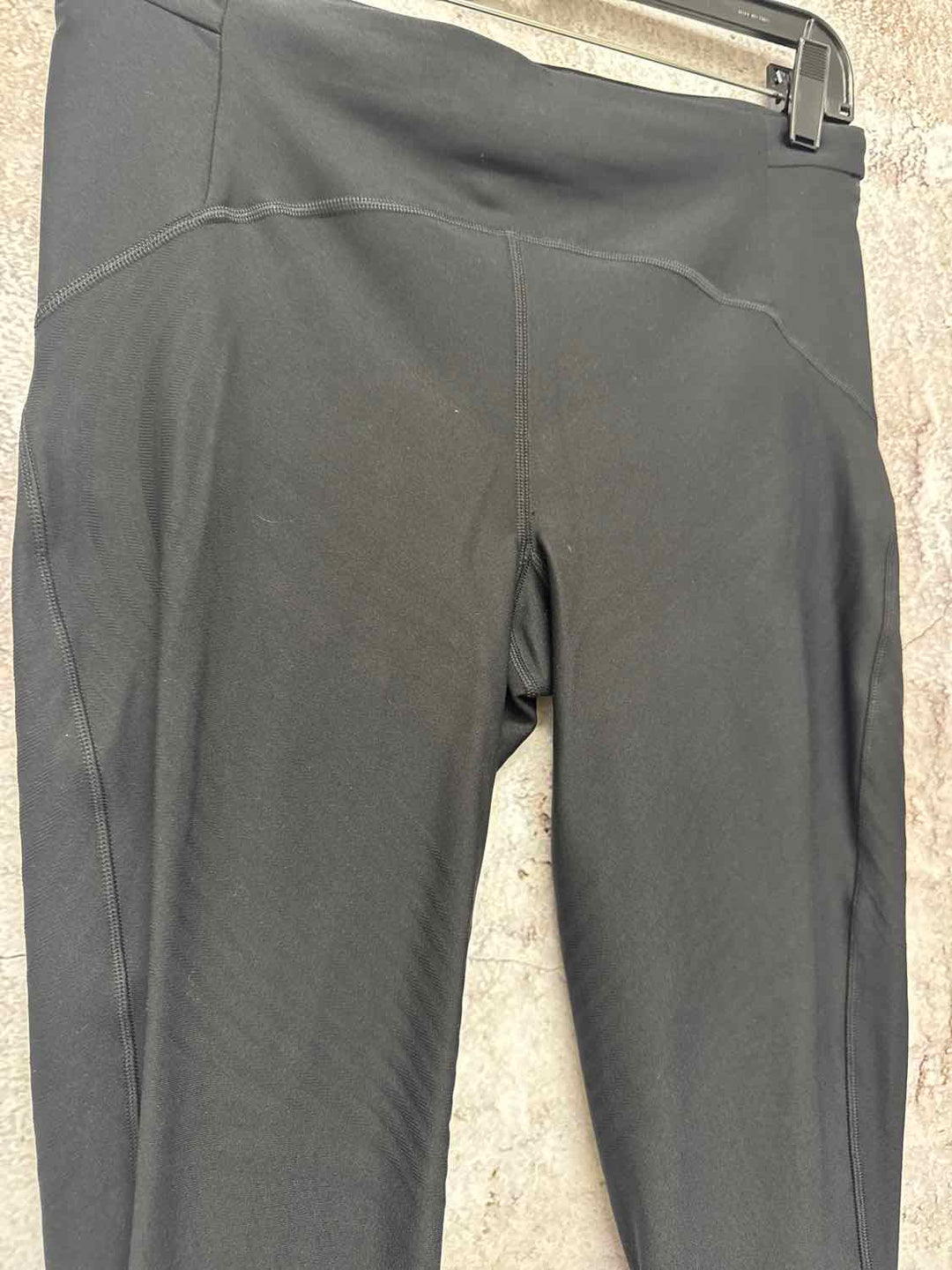 Lululemon Size 10 Black athletic pant