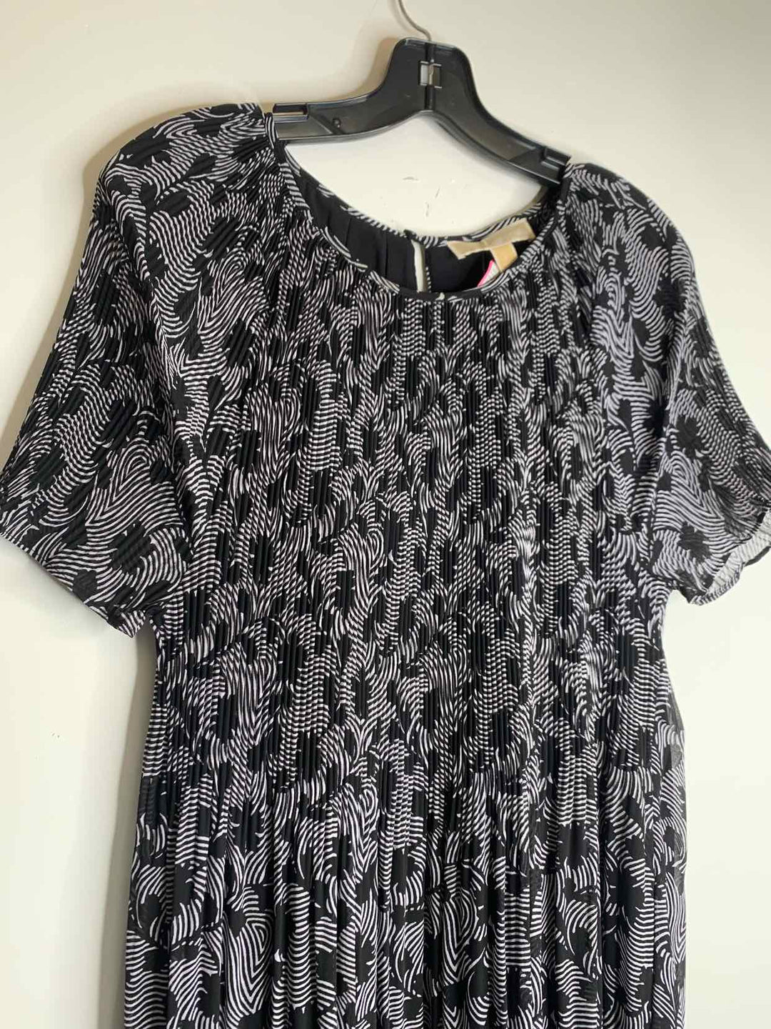 Women Size L Michael Kors Black short sleeve