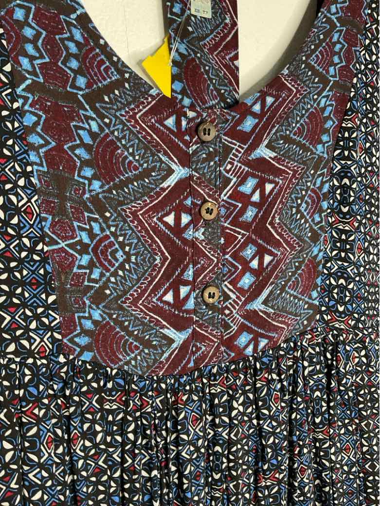 Free People Size XS Navy Burgundy short sleeve