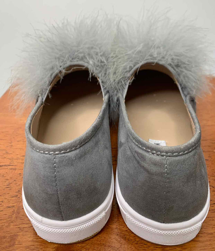 Steve Madden Grey W Shoe Size 8 athletic sneaker