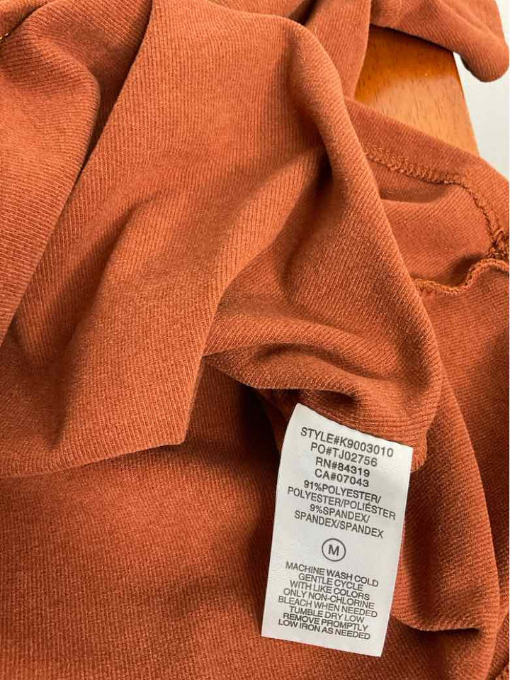 Cyrus Size M Brown High Neck short sleeve top