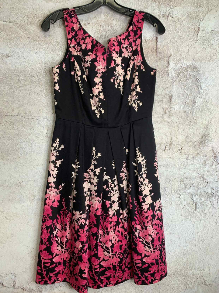 White Black Market Size 4 Pink sleeveless dress