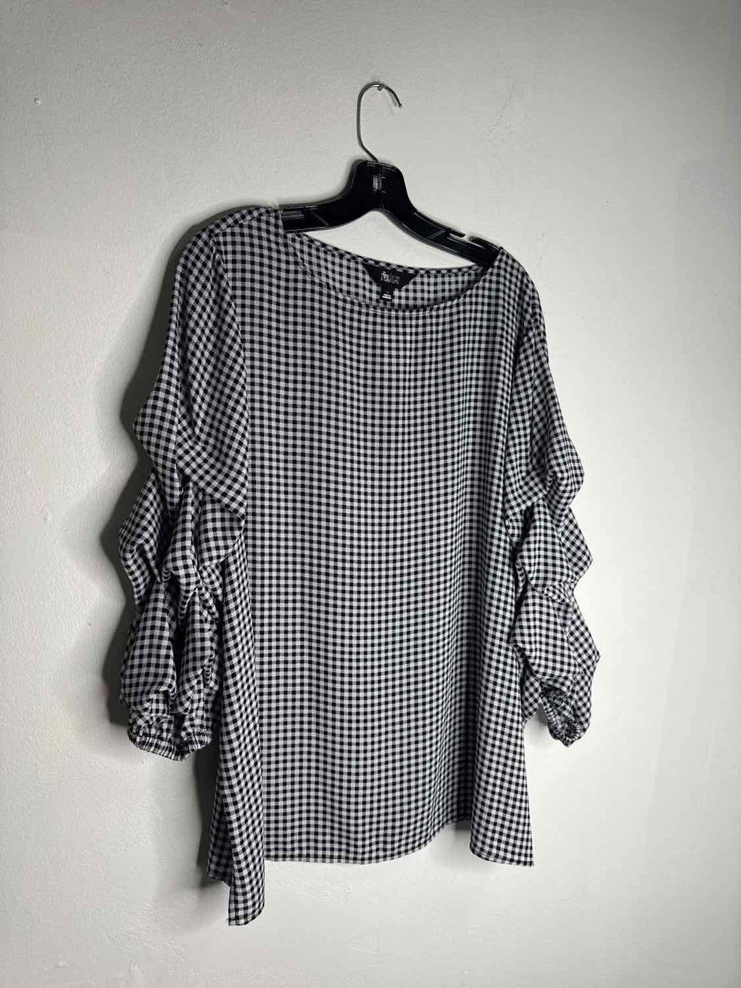 Slim Factor Size L Scoop Neck Blk & White long sleeve top