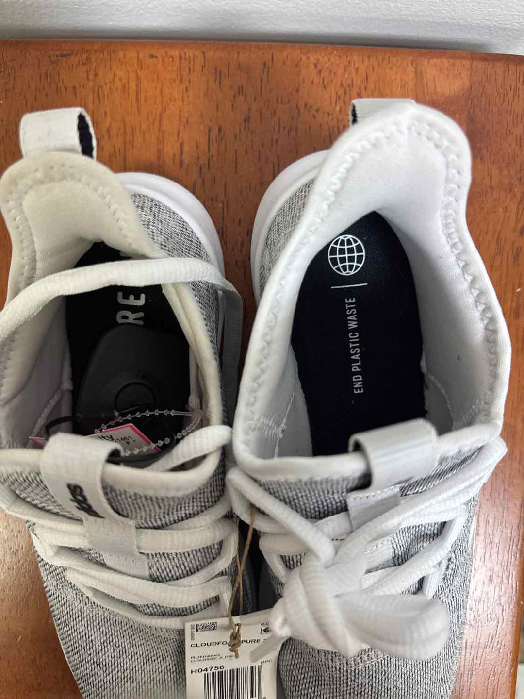 Adidas Shoe Size 8 Grey athletic sneaker