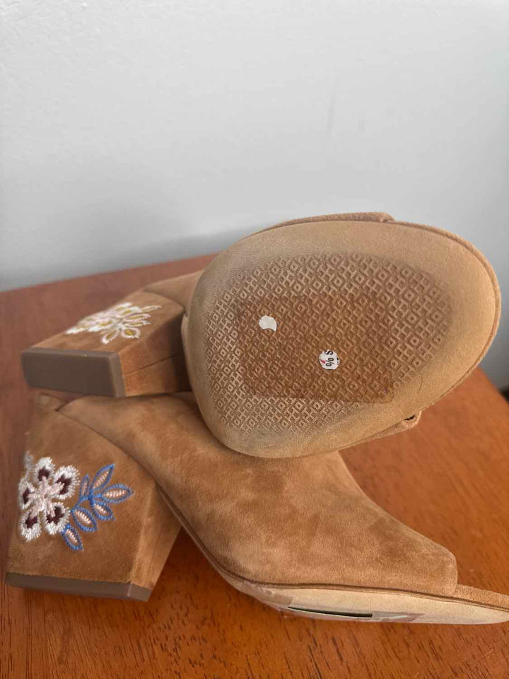 Tory Burch Shoe Size 9 Camel wedge