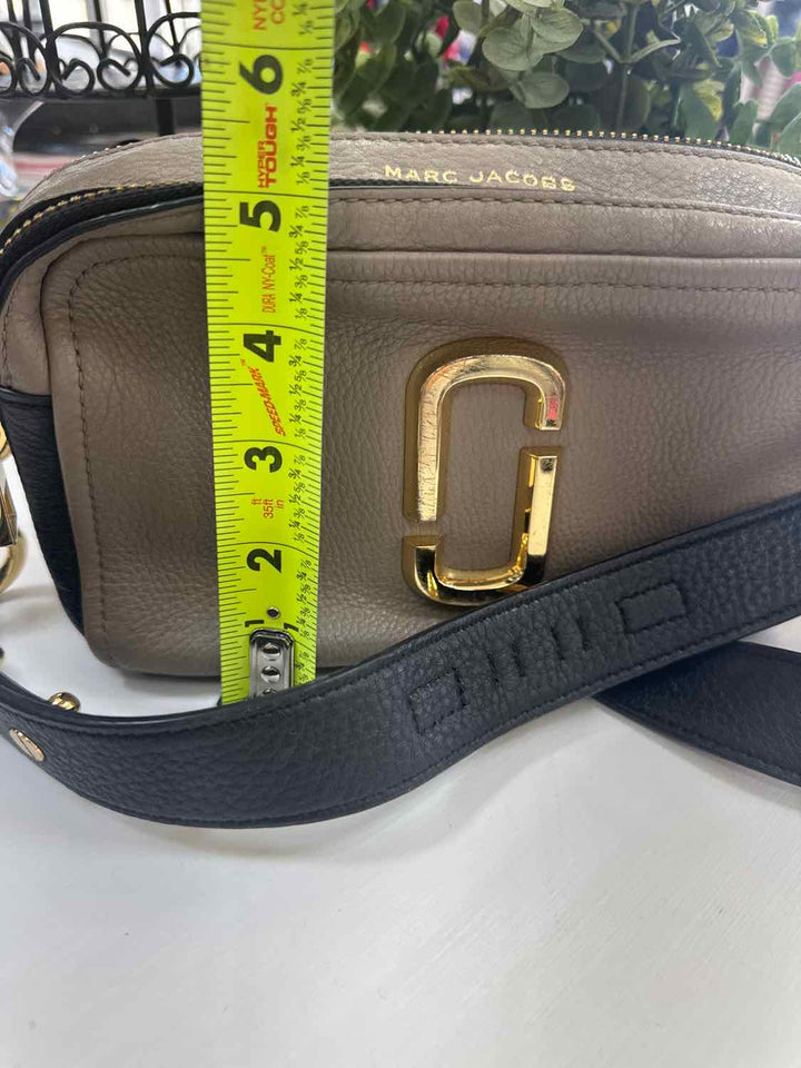 Marc Jacobs taupe shoulder bag