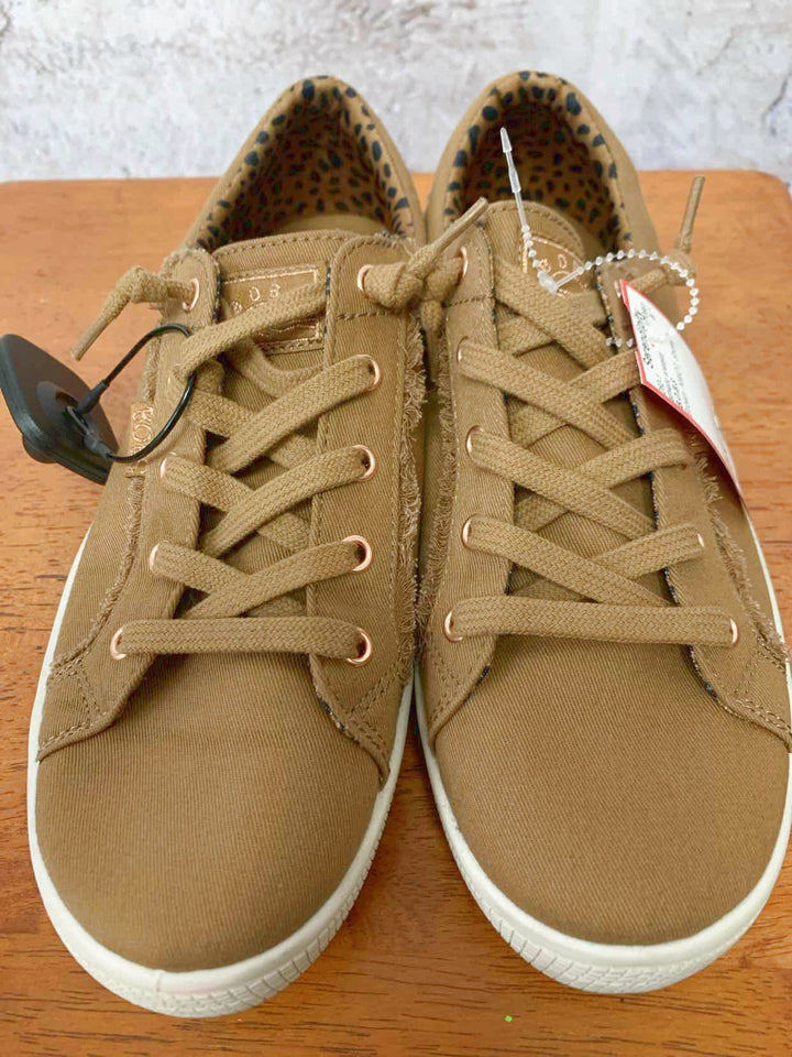 B.O.B.S Shoe Size 7 Brown athletic sneaker