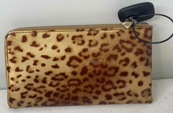 Omnia Animal Print wristlet