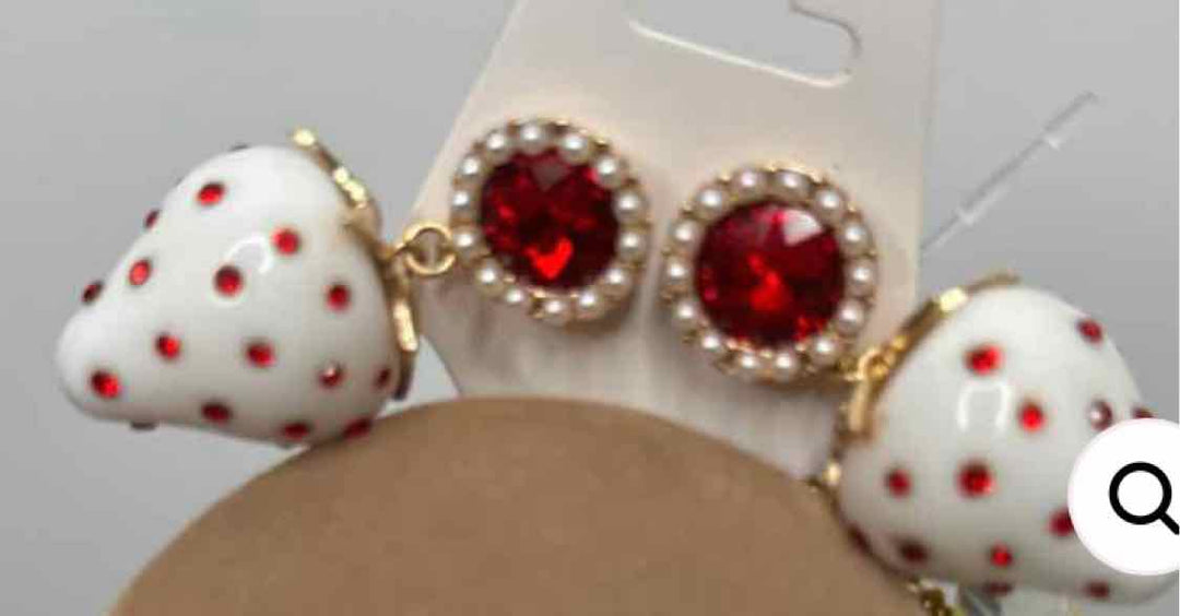 Betsey Johnson Size Large Red Necklace Set Earrings