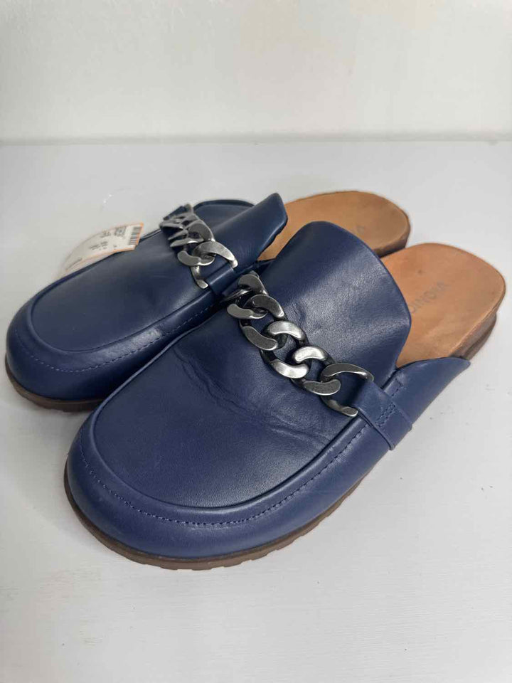 Vionic Shoe Size 11 Blue flat shoe