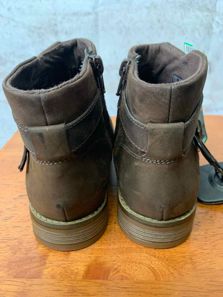 Clarks Brown W Shoe Size 6 ankle boots