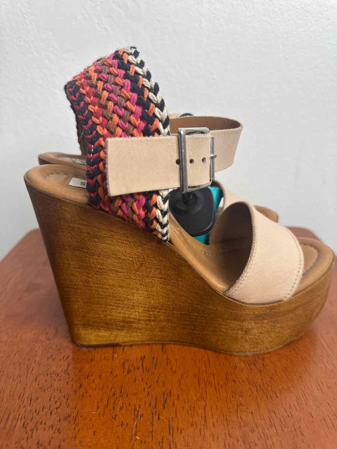 Steve Madden Shoe Size 6.5 Multi-Color flat shoe