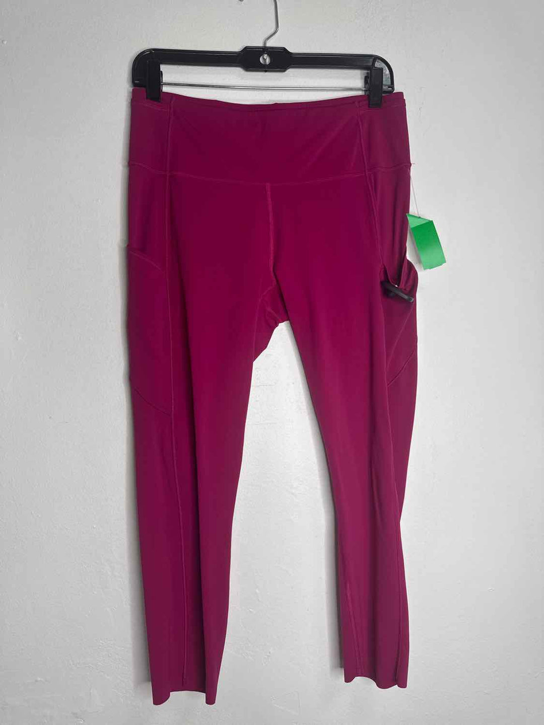 Women Size L Lululemon Hot Pink athletic pant