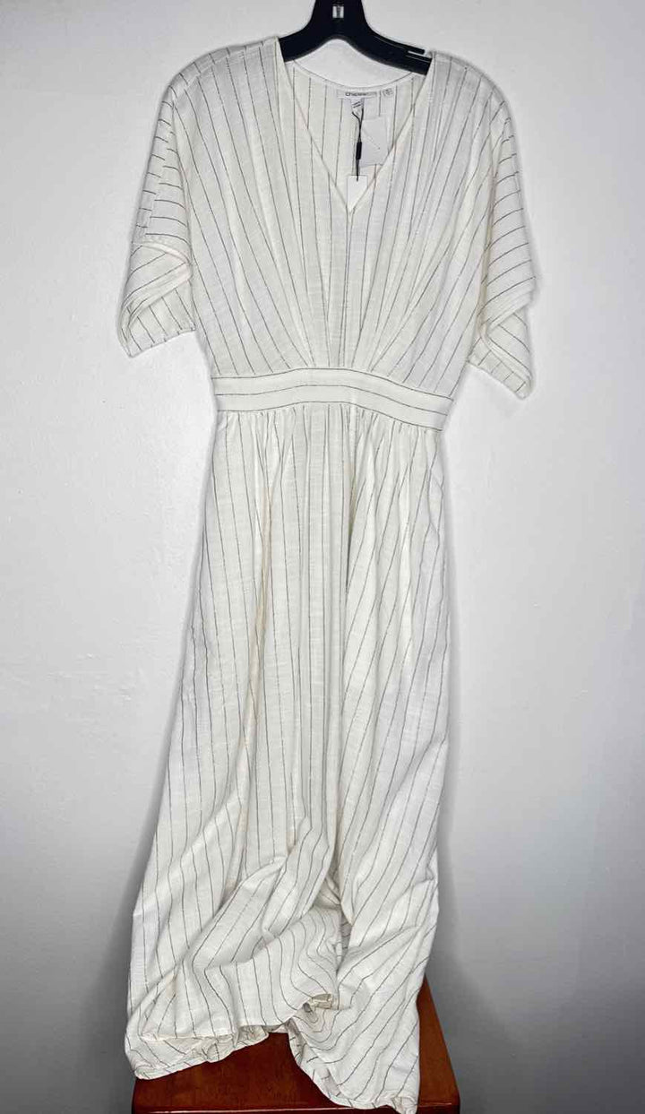 Chicos Size 0 White NWT maxi skirt