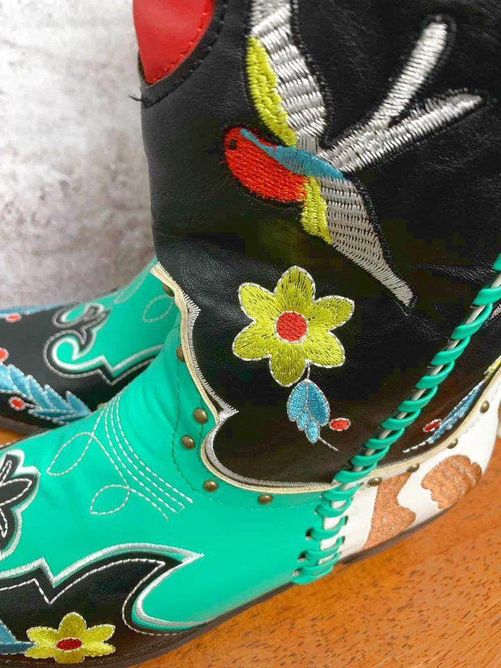 Urban Outfitters Multi-Color W Shoe Size 41 cowgirl boot