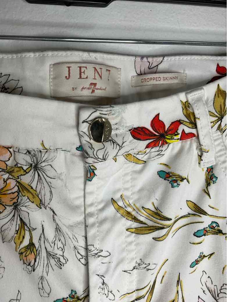 Jenn 7 Size 16 White casual