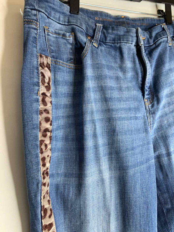 Women Size 3 Chicos denim Jeans