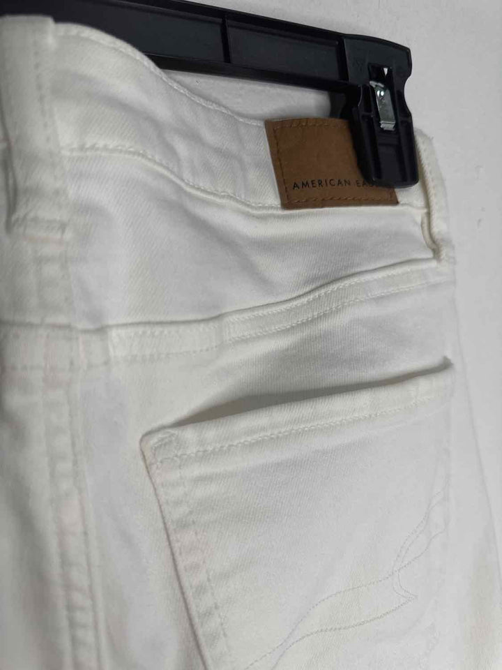 American Eagle Size 6 White Next Level Stretch Jeans
