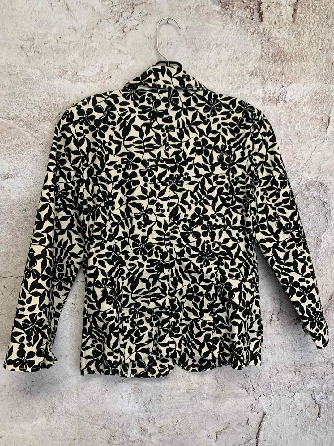 Mossimo Size S Black Print short sleeve top