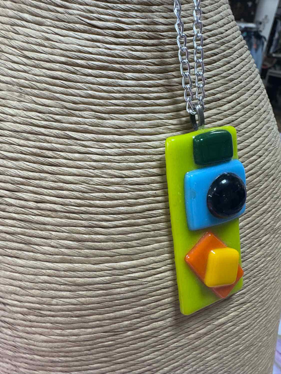 Swarovski Size M/L Lime Green NWT Necklace