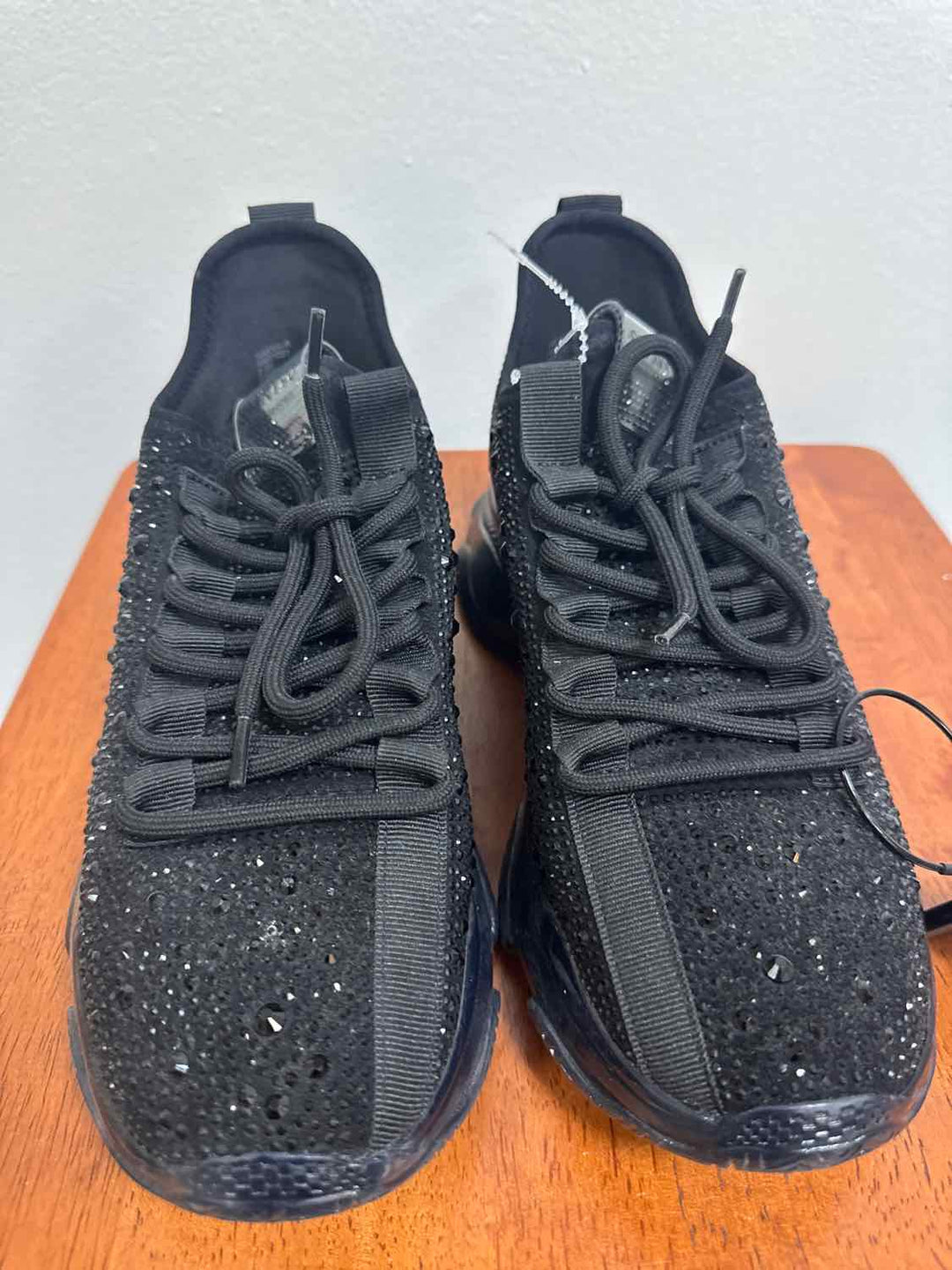 Steve Madden Shoe Size 8.5 Black athletic sneaker