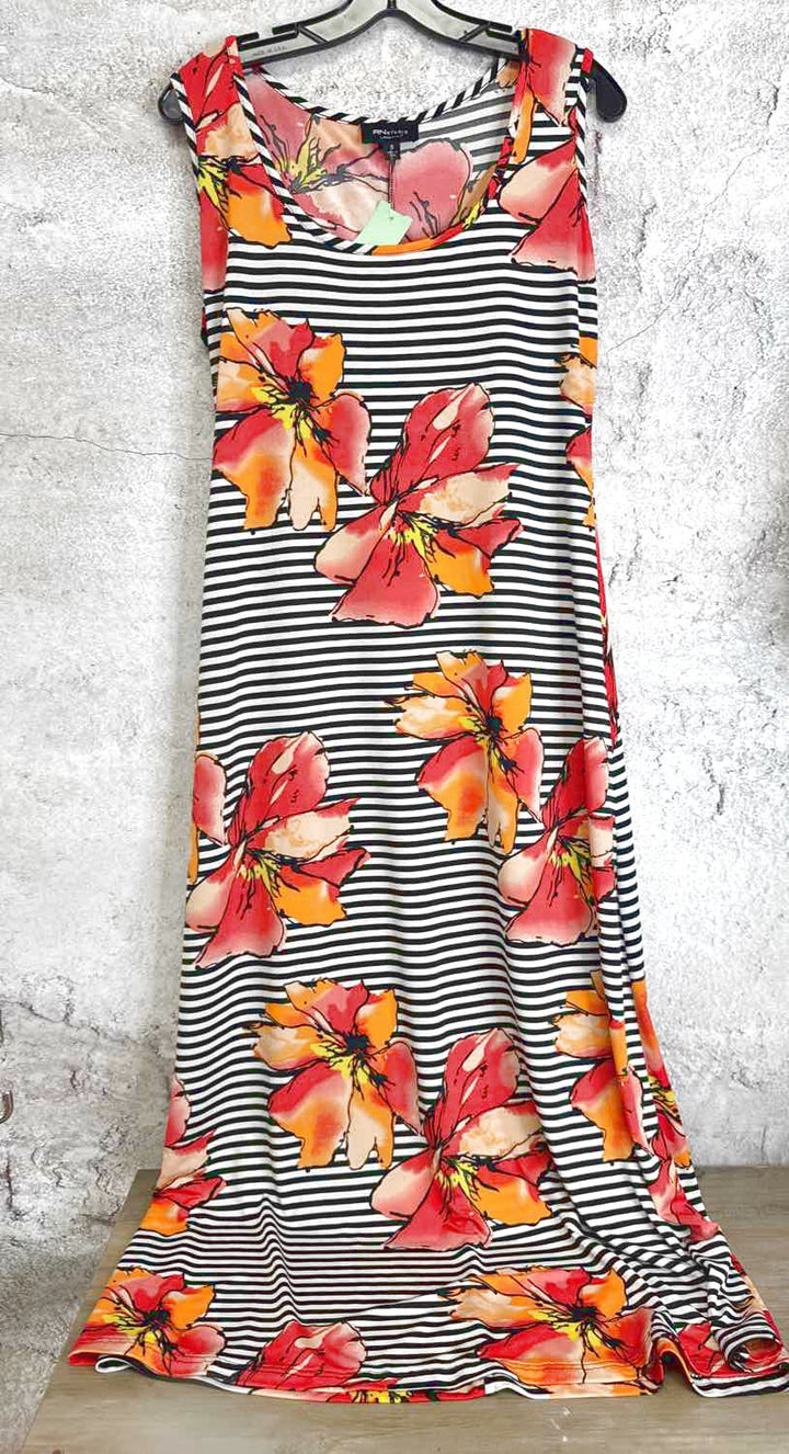 RN Studio Size S Orange short sleeve