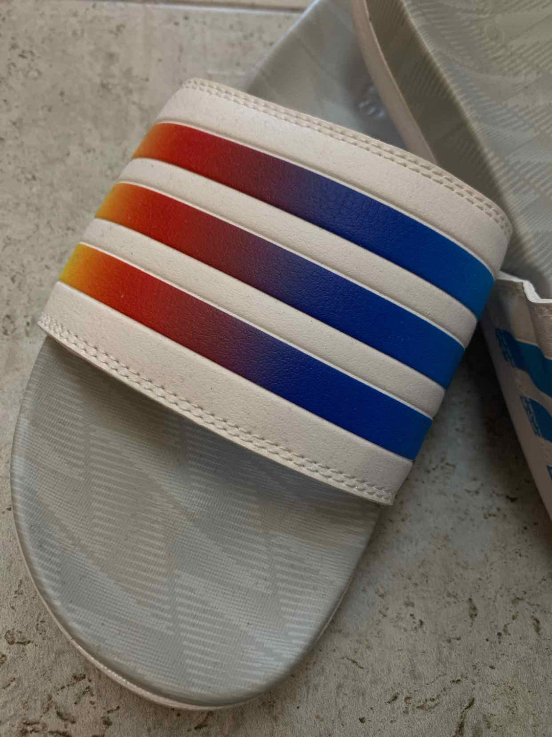 Adidas Shoe Size 7 Multi-Color sandal low