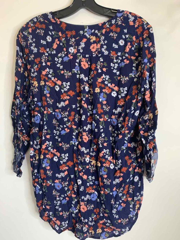 Brina & Em Women Size M Navy long sleeve top