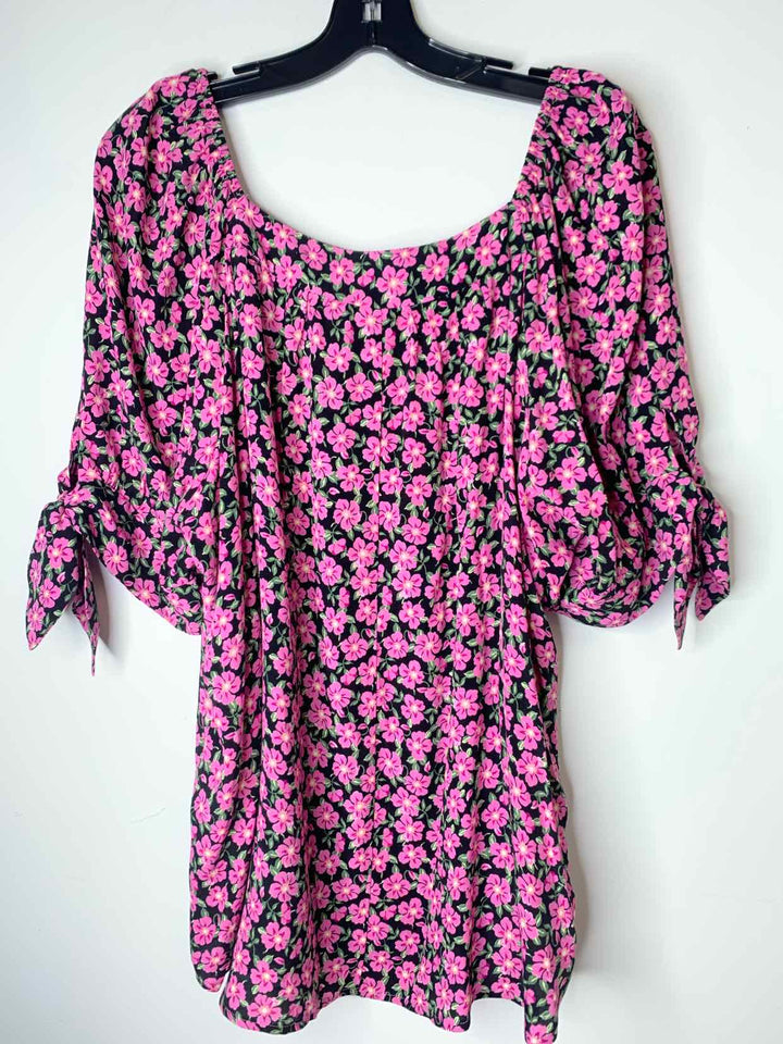 Karen Kane Women Size 1X Pink short sleeve top
