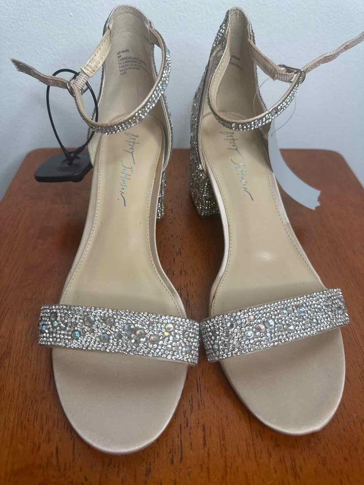 Betsy Johnson Shoe Size 9 Silver medium sandal