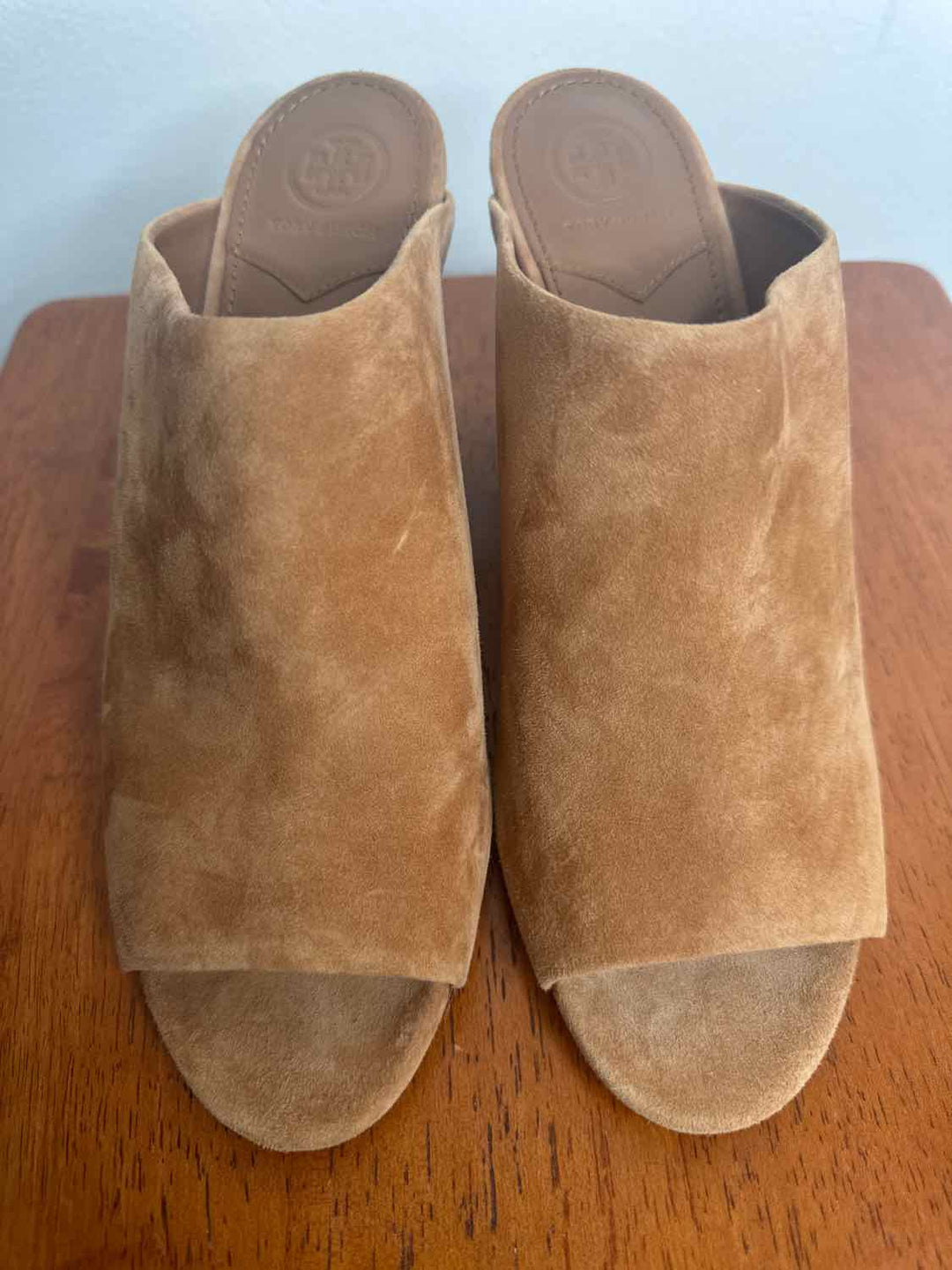 Tory Burch Shoe Size 9 Camel wedge