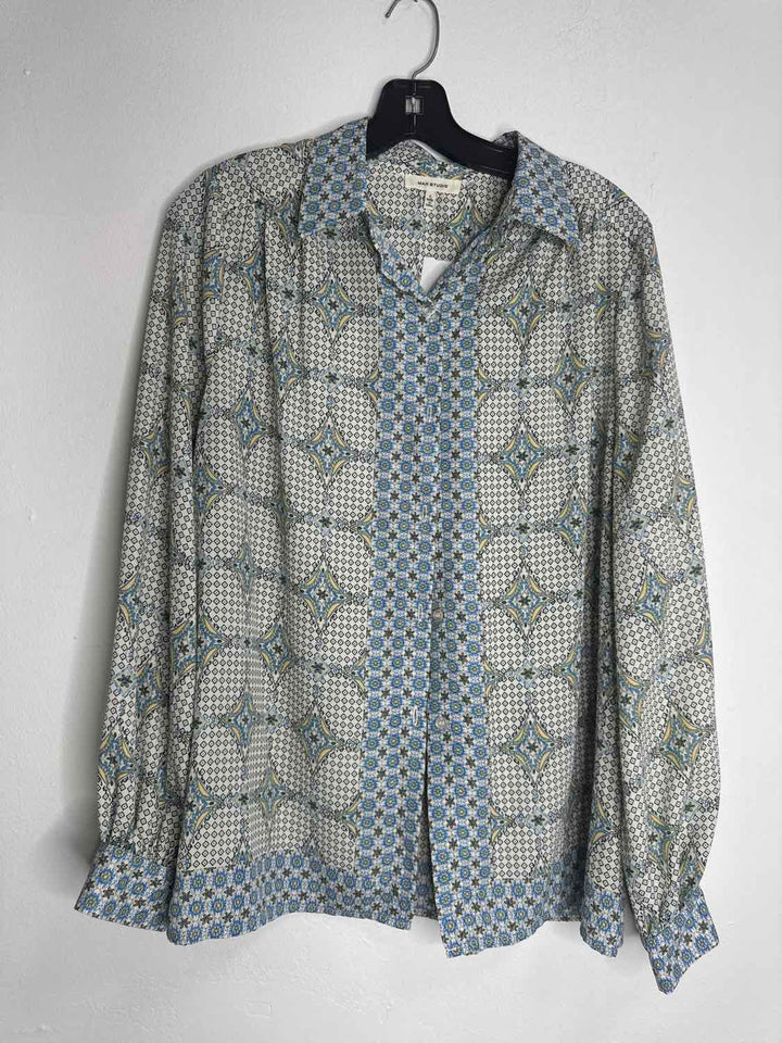 Max Studio Size L Ivory Button Down long sleeve top