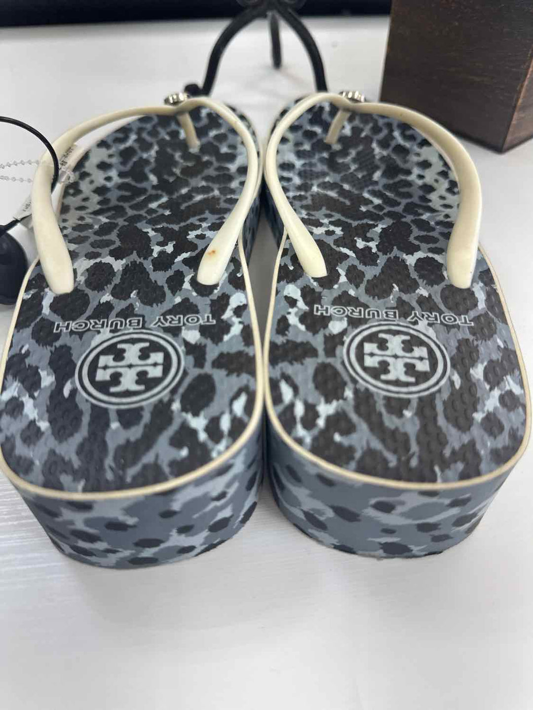 Tory Burch Shoe Size 9 Blue flip flop