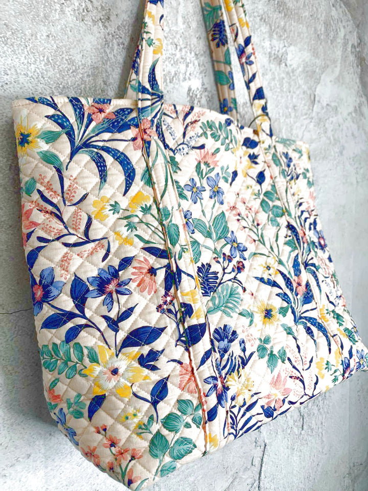 Vera Bradley floral tote bag