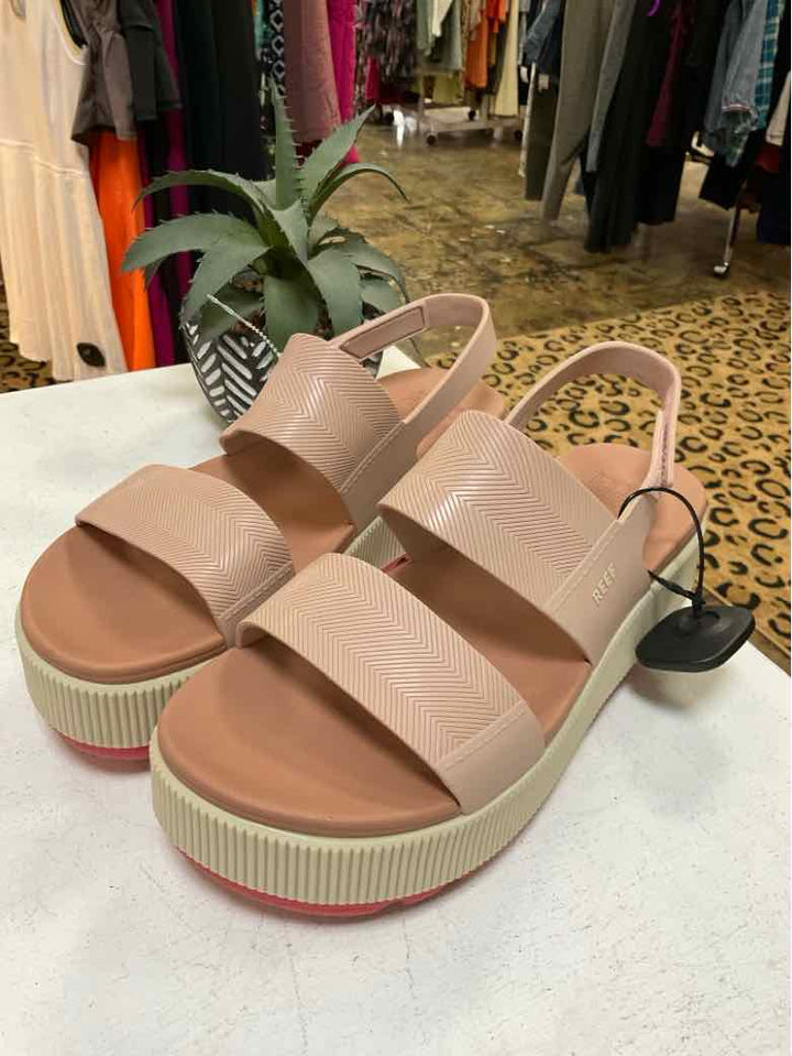 Reef Shoe Size 11 Pink sandal high