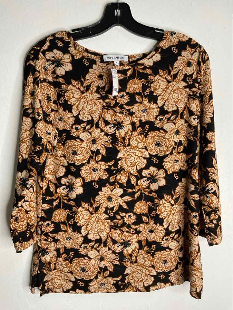 Emily Daniels Size S Black Scoop Neck Floral long sleeve top