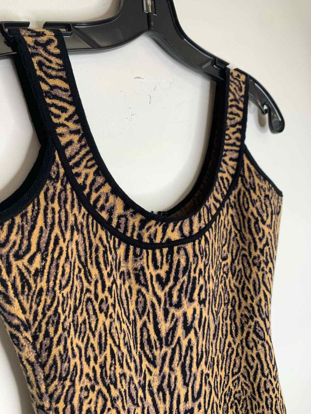 Women Size XS BCBG Animal Print sleeveless dress