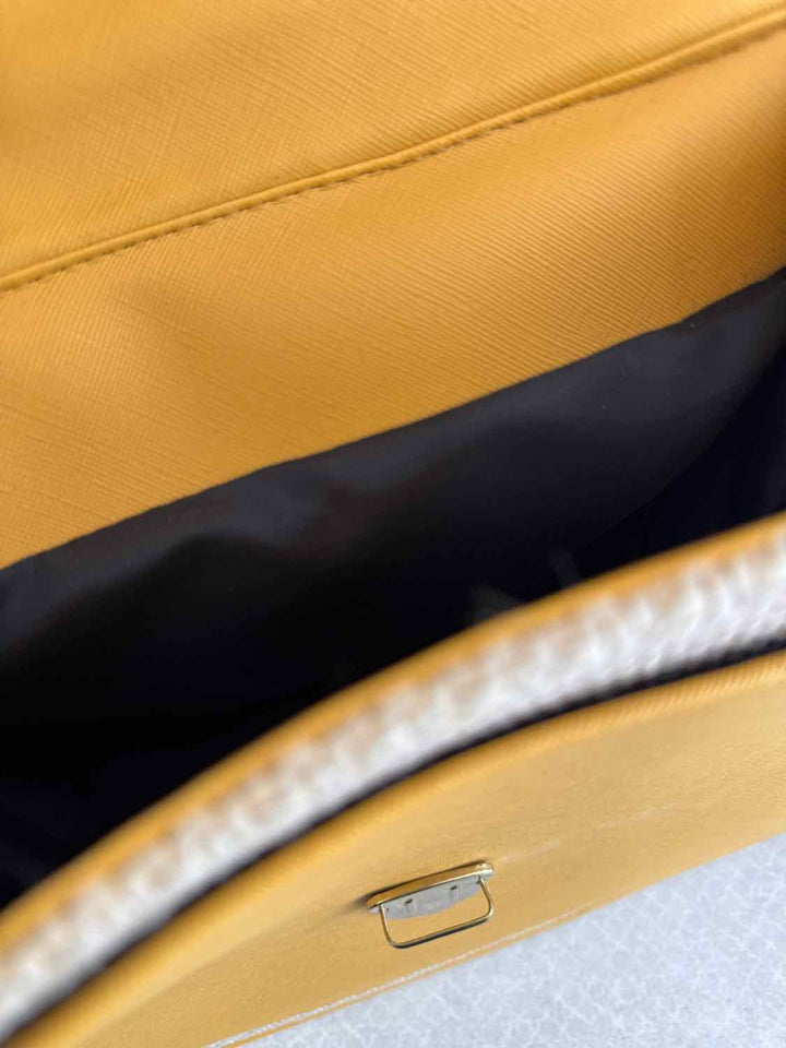 Mustard shoulder bag