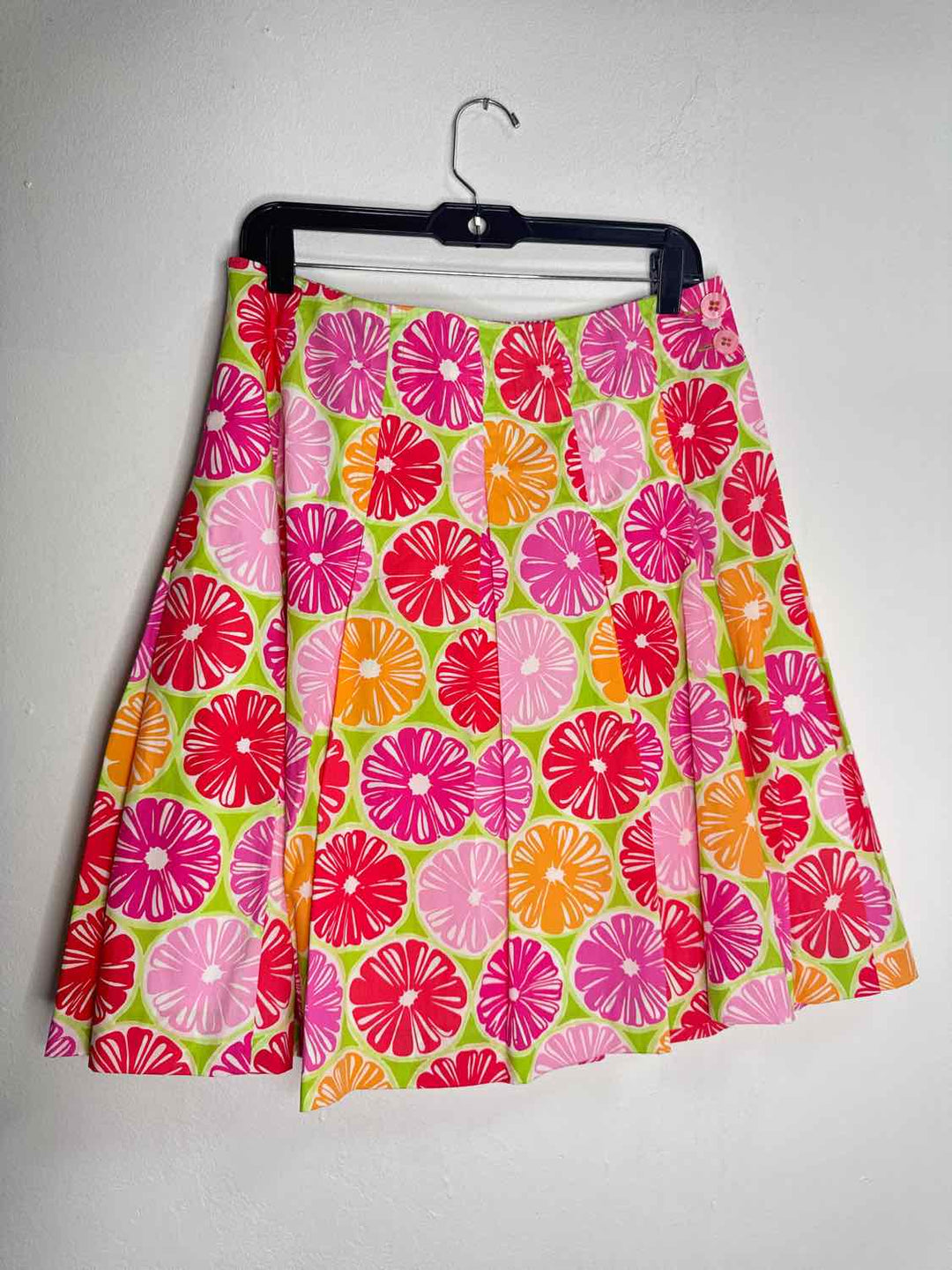 Lilly Pulitzer Size 4 Pink knee length skirt
