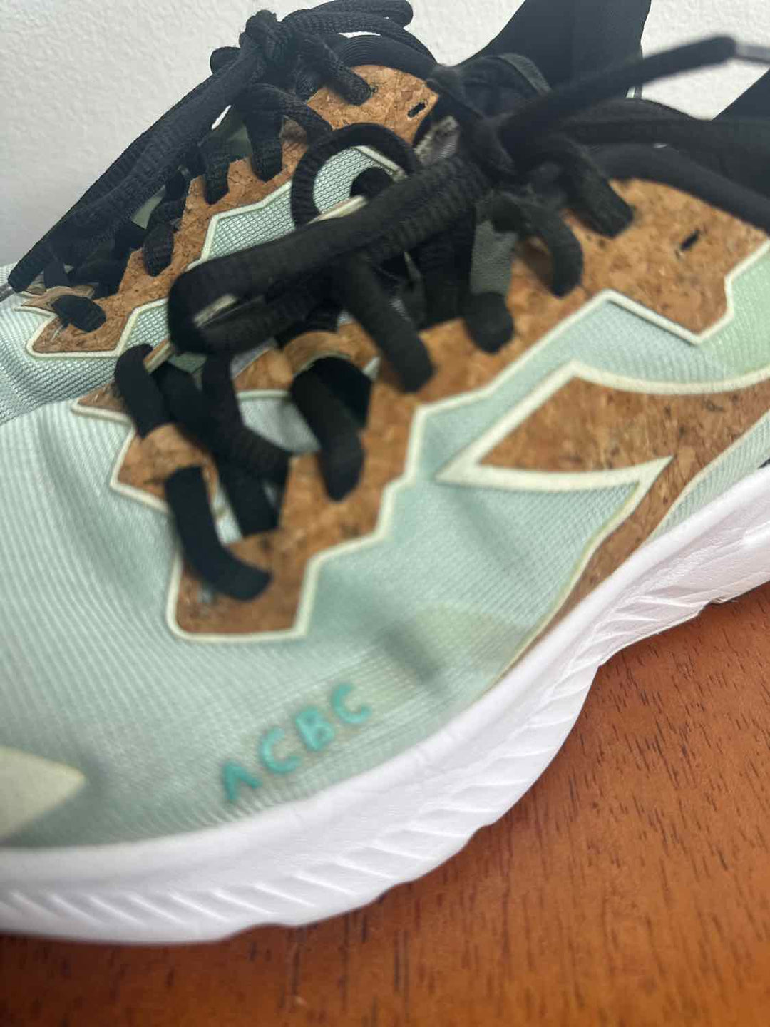 Diadora Shoe Size 8 Green athletic sneaker